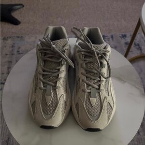 YEEZY BOOST 700 V2 "Static"